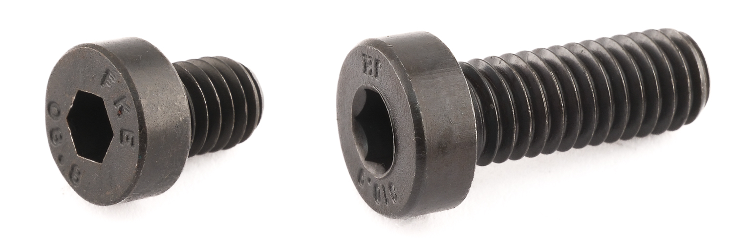 DIN 7984 (niedriger Kopf und Innensechskant)