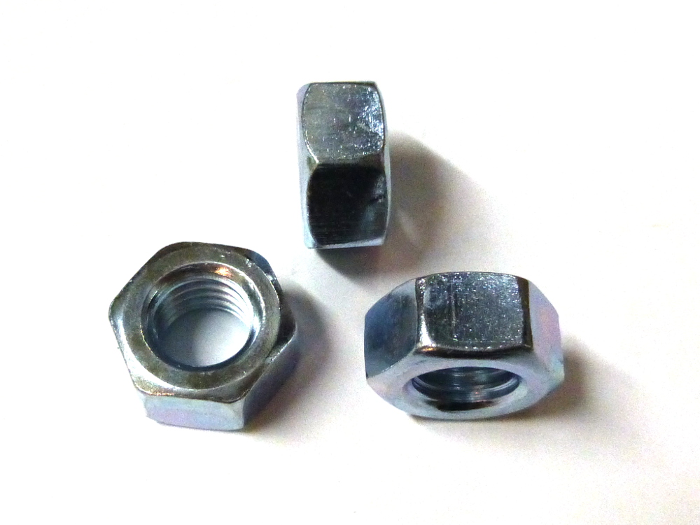 Sechskantmuttern DIN 934 8 M 14 x 1,25 galv. verzinkt gal Zn VE= 100Stück